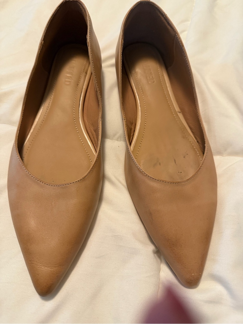 Women’s Pointed Toe Ballet Flats in Tan